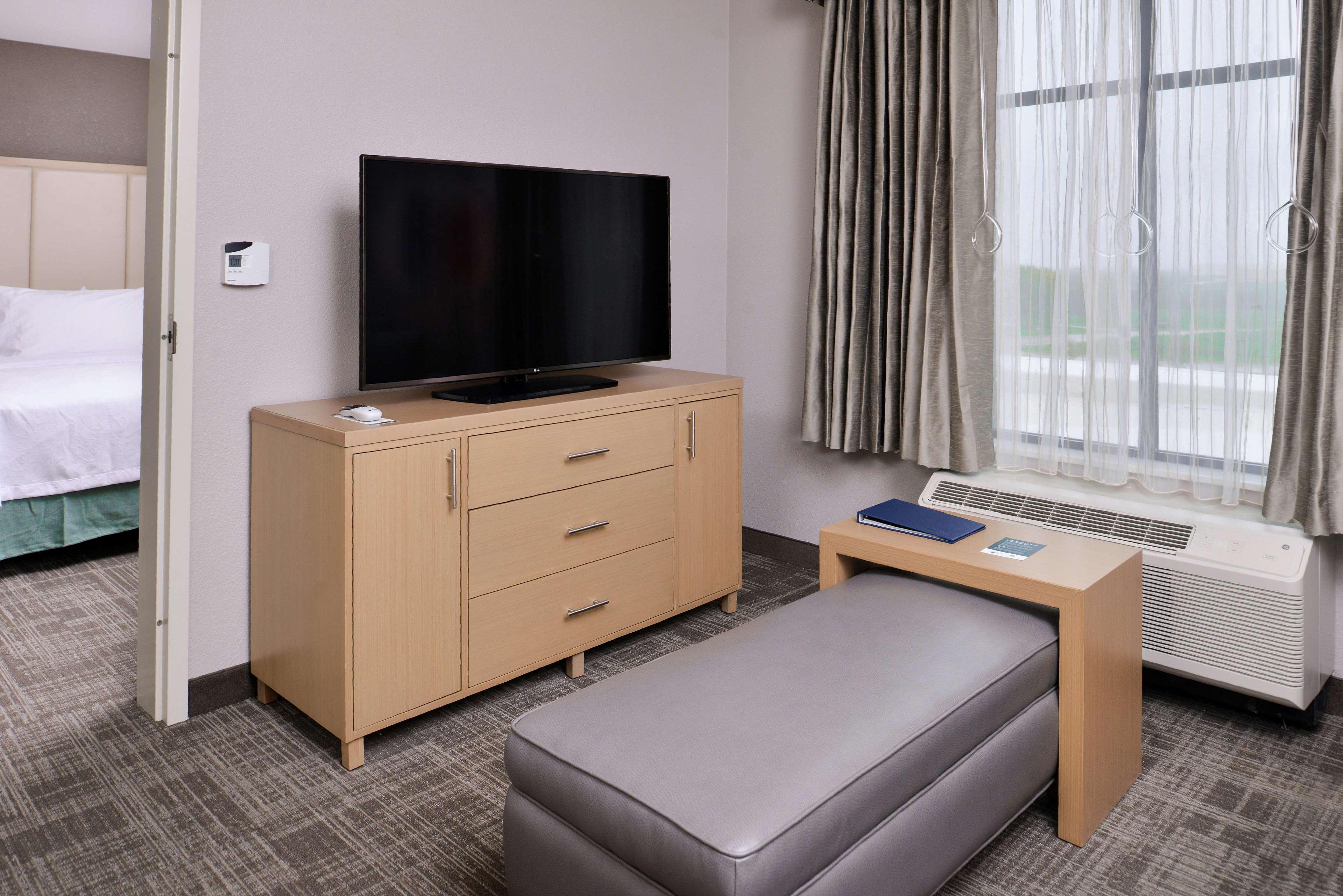 Homewood Suites Des Moines Airport Buitenkant foto